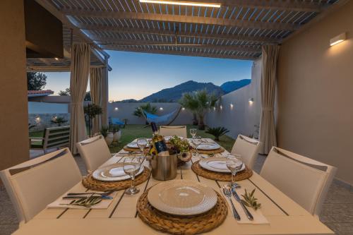 Balcony/terrace, Konstantinos Villa in Makris Gialos