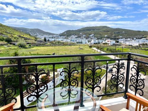 Omgivelser, Nicolas Studios in Patmos