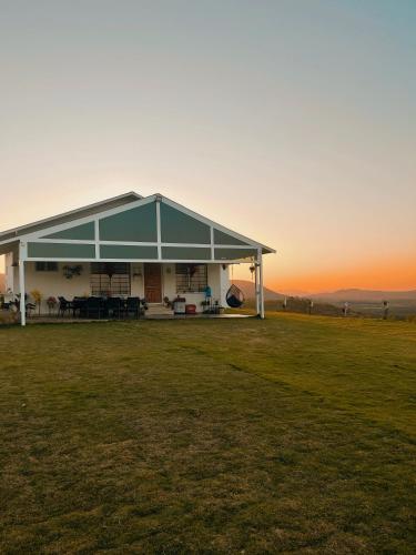ทัศนียภาพภายนอกโรงแรม, Tinton Hillstay in การาทิฮัลลีกาวาล