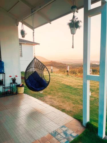 สภาพแวดล้อมโดยรอบ, Tinton Hillstay in การาทิฮัลลีกาวาล