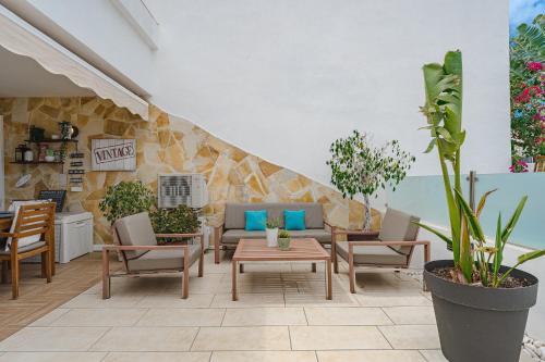Apartment with Terrace image 5