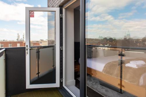 Balcony/terrace, Super High End 1 bed with Balcony - Central West Bridgford in Trent Bridge