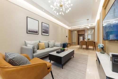 Two-bedroom, one-bathroom suite (with drying and washing machine, TV projection) room in Livetour Hotel Financial City Keyun Road Metro Guangzhou
