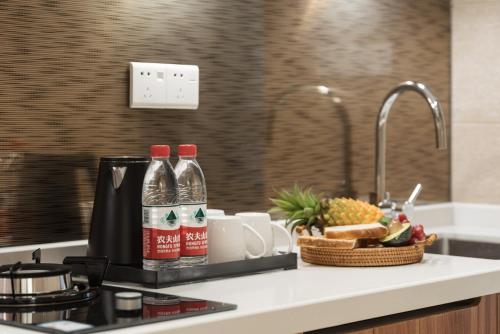 Two-bedroom, one-bathroom suite (with drying and washing machine, TV projection) image 2