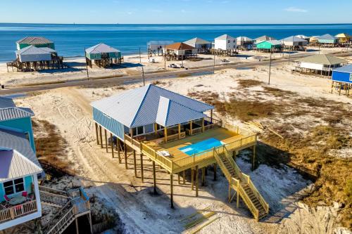 Dolphin Blue in Dauphin Island, USA