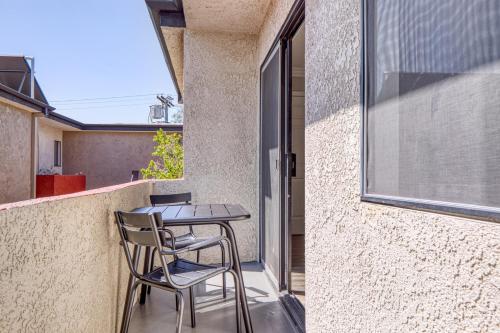 Sherman Oaks 2BR w Gym Courtyard nr TJ WF LAX-488 in Los Angeles, USA