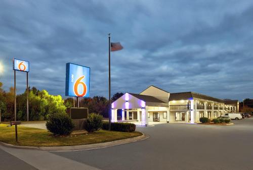 Motel 6 Scottsboro, AL Hwy 72