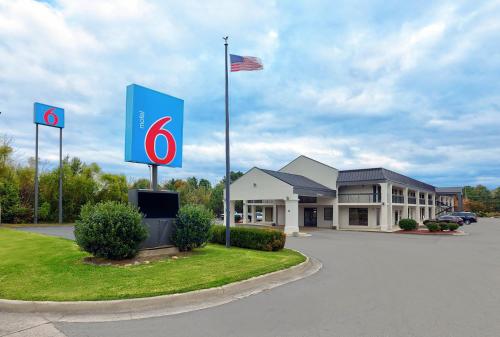 Motel 6 Scottsboro, AL Hwy 72