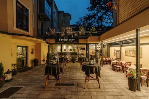 Operna klet Ljubljana – Ljubljana, NY
