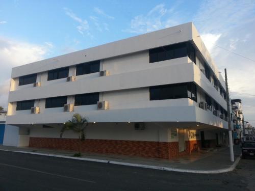 Entrance, Buenavista Place Hotel in Bahia De Caraquez
