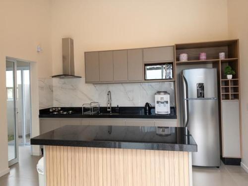 Graciosa - Piscina com Vista para Represa e Clube