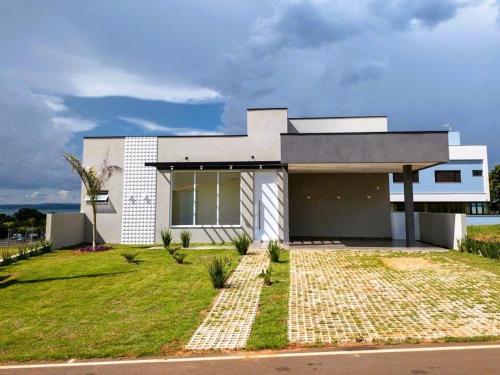 Graciosa - Piscina com Vista para Represa e Clube