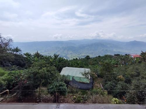 Finca Las Orquídeas, Vereda el Madroño