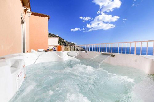 Hot tub, BlueVista Dreamscape Home -Terrace Jacuzzi/Hot Tub in Positano