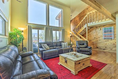 Private Deck and Hot Tub Silverthorne Home! Private Deck and Hot Tub Silverthorne Home!