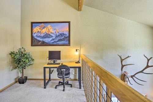 Private Deck and Hot Tub Silverthorne Home! Private Deck and Hot Tub Silverthorne Home!