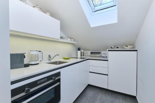 Brunohome - design apartment by the sea in Poljana