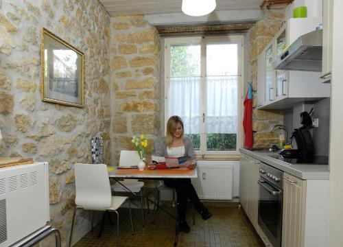 Létesítmények, Gastezimmer Planke in Biel/Bienna