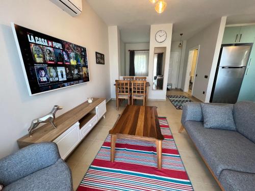 Létesítmények, 2+1 House in Bodrum center with sea view and big private garden in Omurca