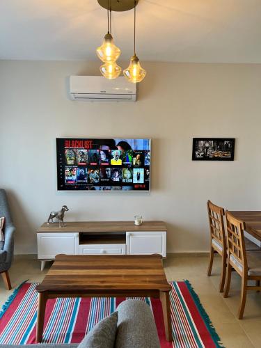 Létesítmények, 2+1 House in Bodrum center with sea view and big private garden in Omurca