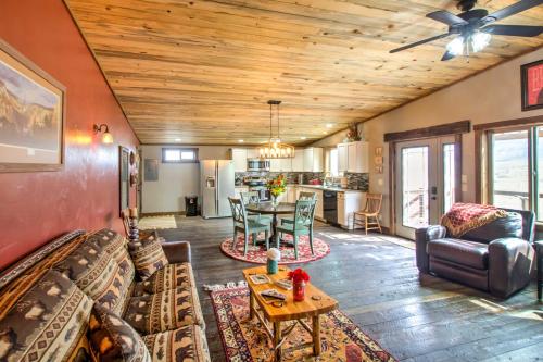 Lovely Livingston Loft with Mountain and River Views! - image 20