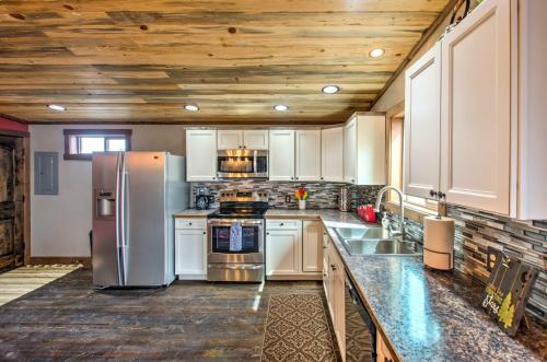 Lovely Livingston Loft with Mountain and River Views! - image 19