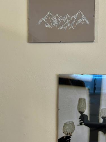 One-Bedroom Apartment image 2