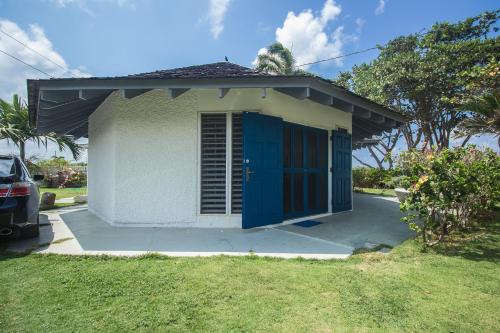 Island Breeze Beach Villa in ดุนกัน