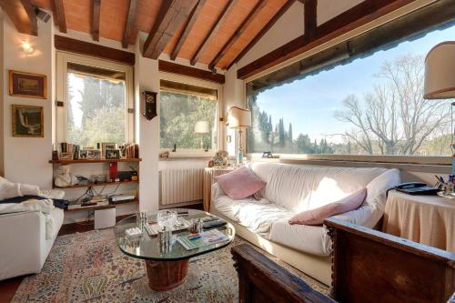 5 bedrooms villa with private pool enclosed garden and wifi at Firenze