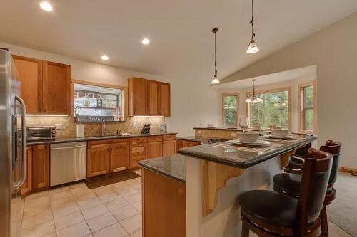 A szálláshely kívülről, Lukins Lodge By The Lake Hot Tub in Lake Valley