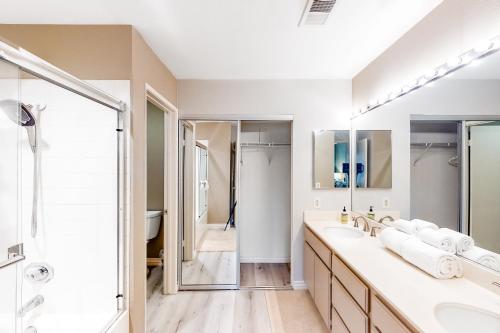 Laurel Valley Condos - image 14