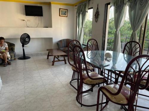 Apartamento en conjunto cerrado con piscina