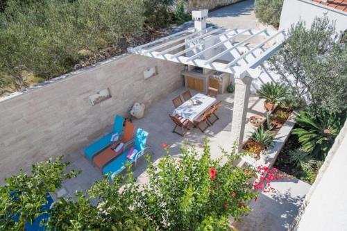 One-Bedroom Apartment with Terrace image 8