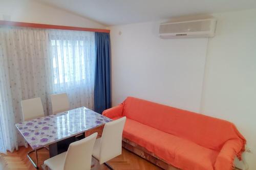 One-Bedroom Apartment with Terrace and Sea View room in Apartments with parking space Stobrec Split - 20510