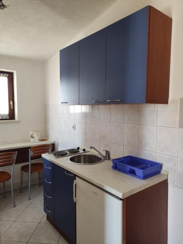 One-Bedroom Apartment with Terrace and Sea View image 7