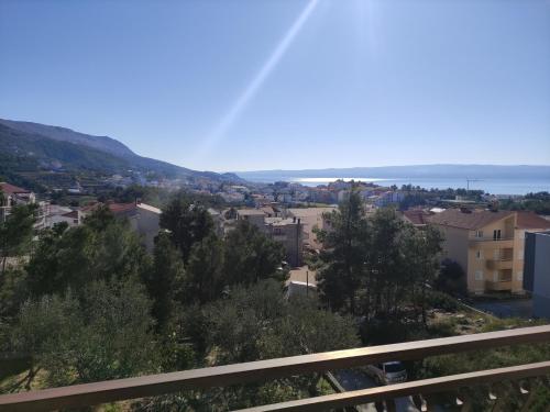 Two-Bedroom Apartment with Balcony and Sea View image 3