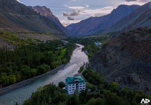 Hotel Chhutuk Heights Kargil