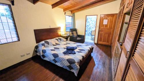 Mangifera Hostel in Grecia