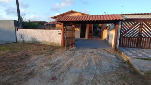 Excelente casa em Itanhaém!! (Casa Inteira)