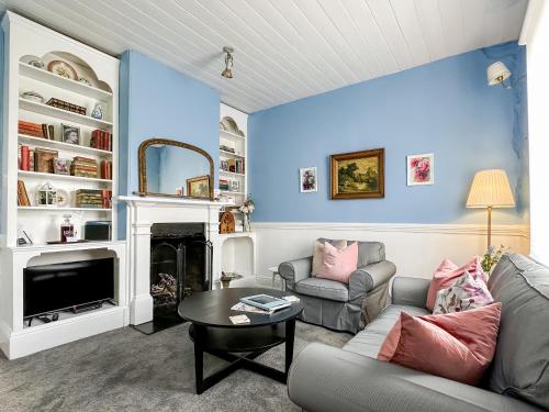 Alice's Cottages image 3