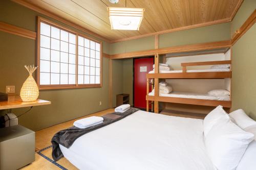 Japanese-Style Quadruple Room