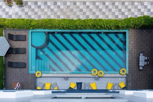 สระว่ายน้ำ, โคซี่ บลู สุวรรณภูมิ (Cozy Blu Suvarnabhumi) in สนามบินสุวรรณภูมิ