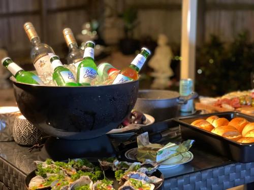 Ételek és italok, Royal Romanesque holiday house in Dakabin in Kallangur