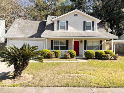 Pet-friendly, minutes to Tybee+downtown Savannah