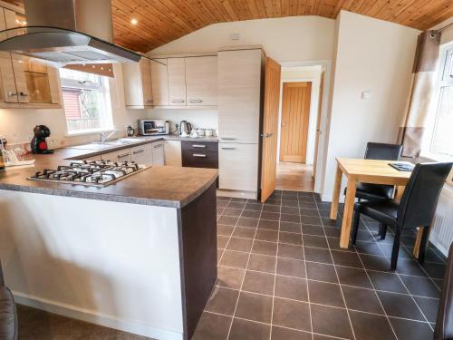 Oak Lodge Shrewsbury - image 10