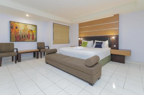 Urbanview Hotel Taman Suci Denpasar Bali