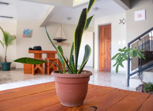 Instalaciones recreativas, Las Carmelas, Airport Juan Santamaría, Alajuela, San José (Las Carmelas, Airport Juan Santamaria, Alajuela, San Jose) in Alajuela