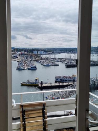 Apartment with a view, perfect for breaks and WFH, Plymouth (foto 8)