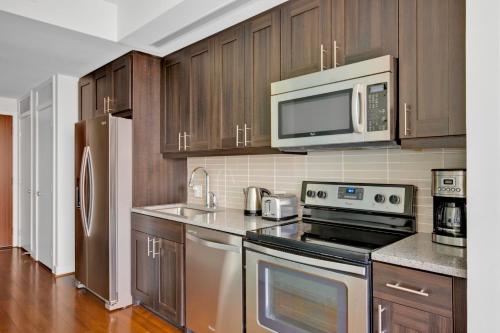 14th St 1BR w Gym WD Lounge nr Metro WDC-400