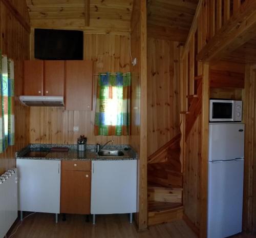 keuken, Càmping - Bungalows La soleia d'Oix (Camping - Bungalows La soleia d'Oix) in Montagut i Oix